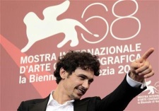 james franco señala